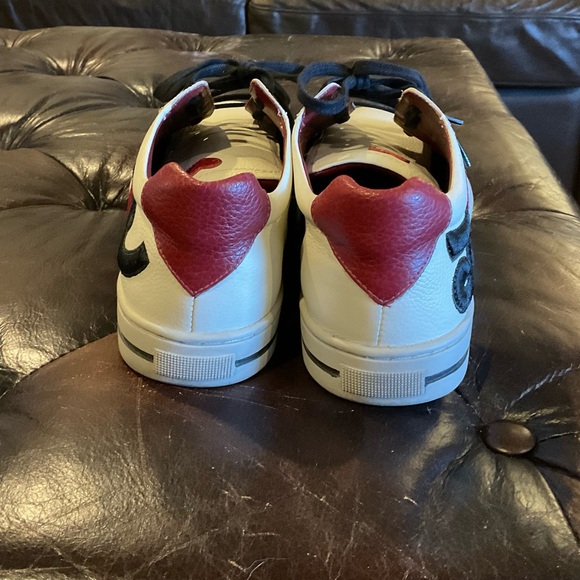 FITS 10-10.5+ BRIGHTON “LOVE ME” SNEAKER - Picture 5 of 10